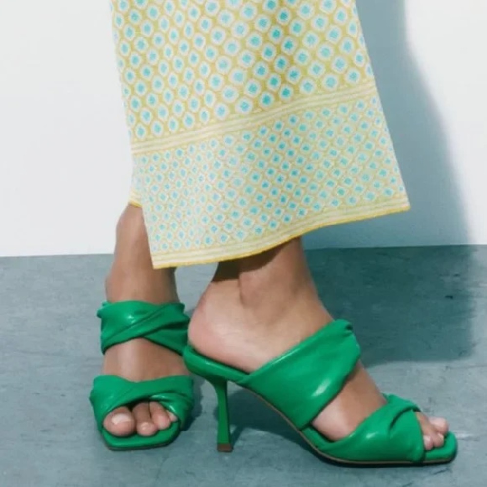 Zara Green Sandals - Picture 1 of 5
